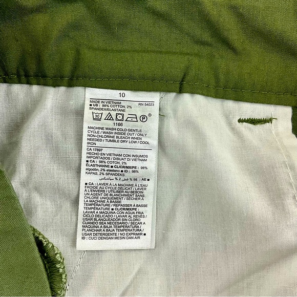 Old Navy Shorts Green daisy flower print Size 10 - Picture 6 of 10